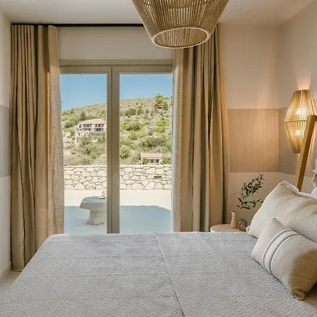 فيلة Assos Reverie