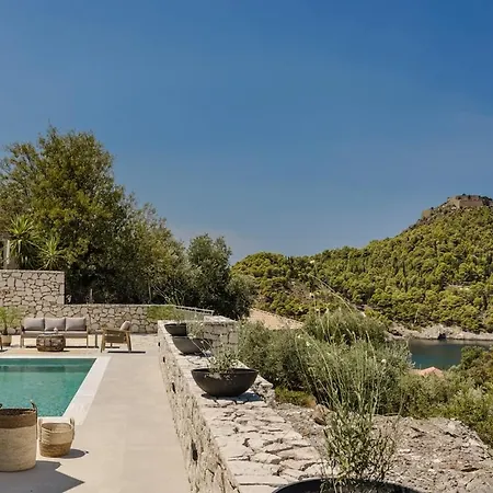 Assos Reverie فيلة أسوس